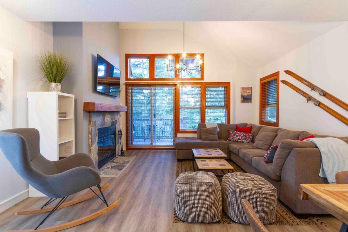 Treeline 31 By Outpost Holiday home *